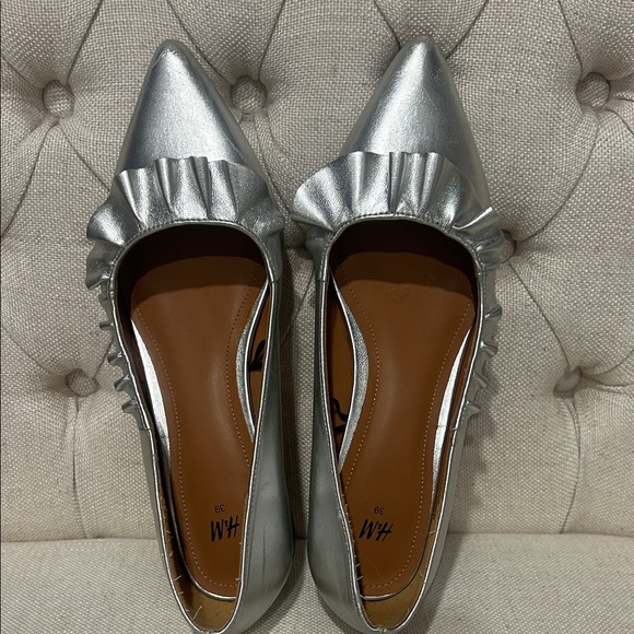H&M Silver Ruffle Women's Shoes - Picture 9 of 10